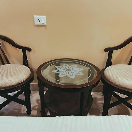 Hotel S L E Residency Varanasi Luaran gambar