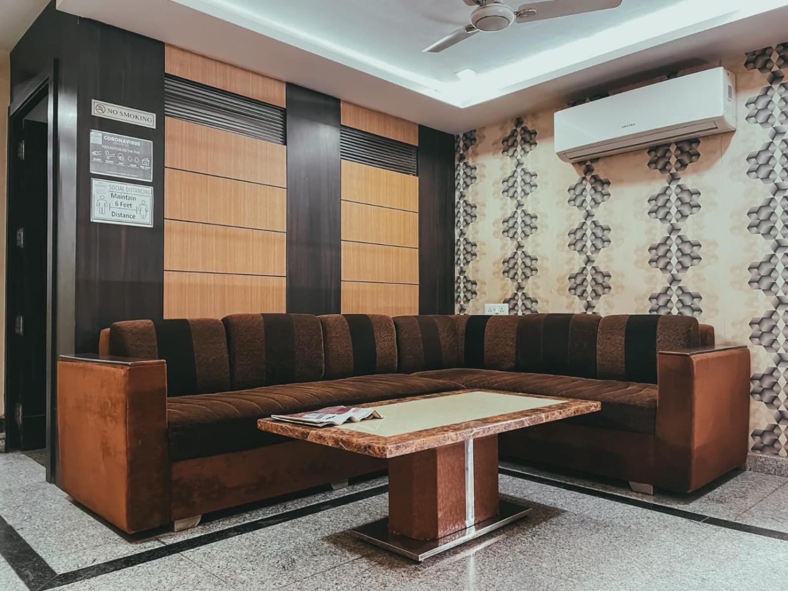 Hotel S L E Residency Varanasi Luaran gambar