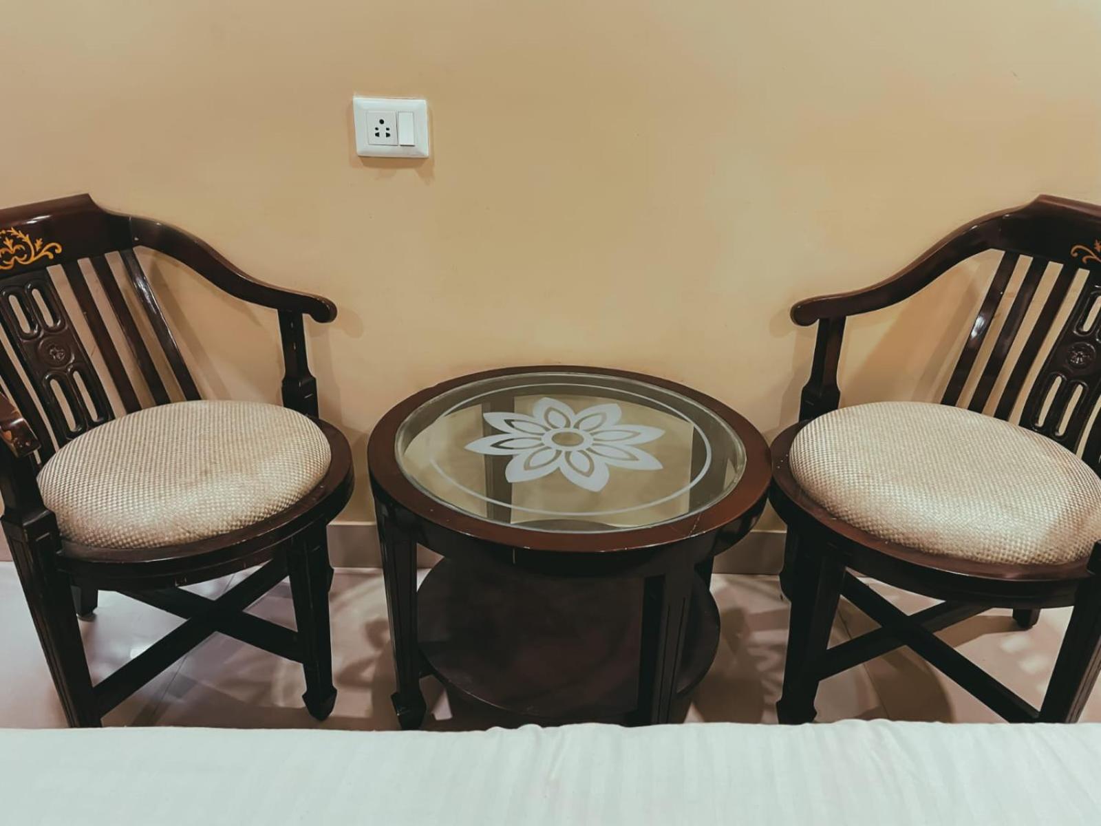 Hotel S L E Residency Varanasi Luaran gambar