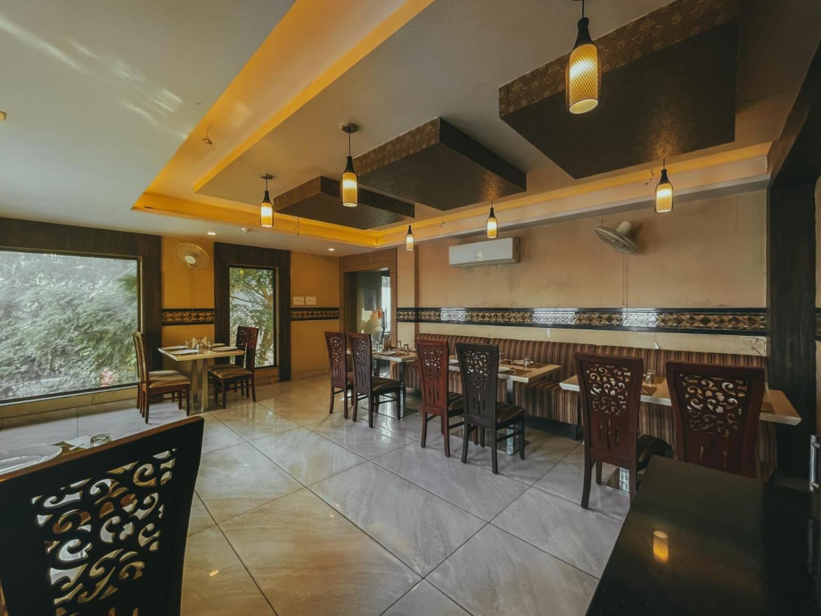 Hotel S L E Residency Varanasi Luaran gambar