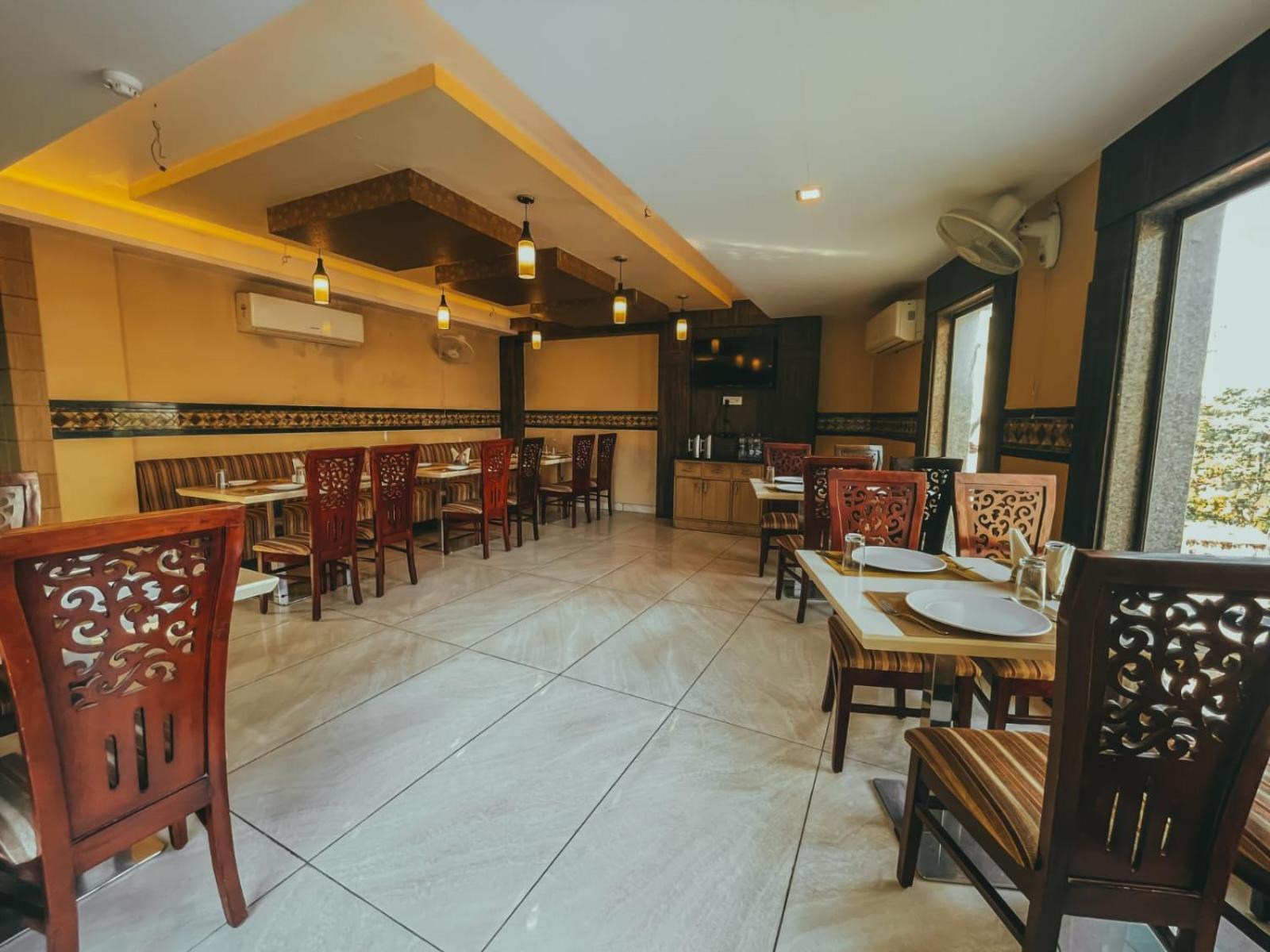 Hotel S L E Residency Varanasi Luaran gambar