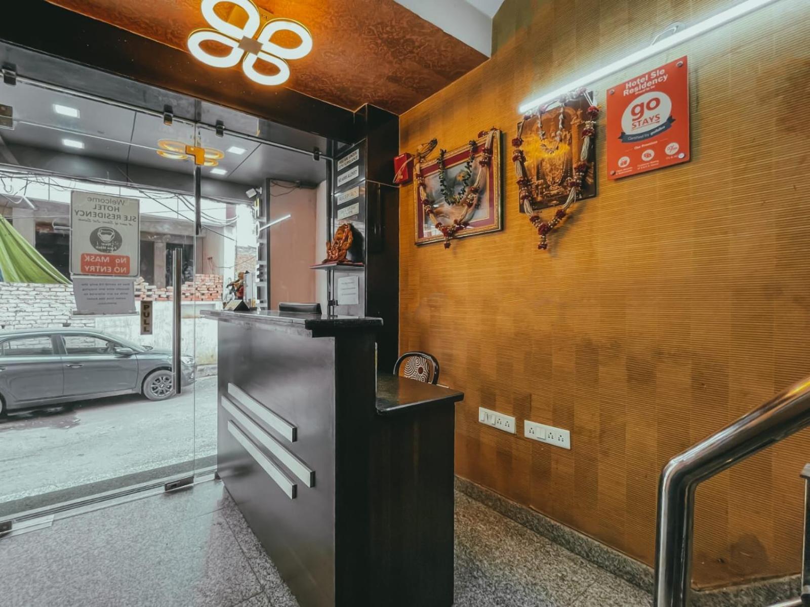 Hotel S L E Residency Varanasi Luaran gambar