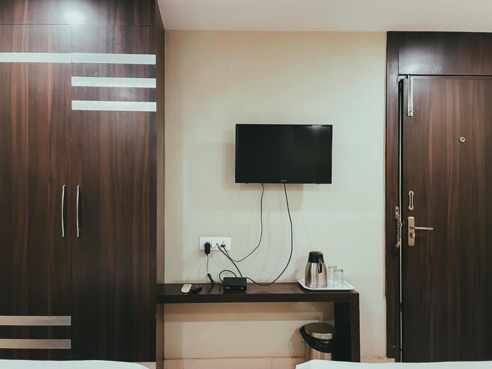 Hotel S L E Residency Varanasi Luaran gambar